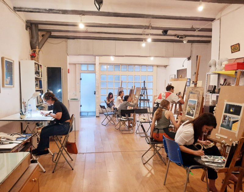 Clases de dibujo y pintura y vidrieras artisticas en Grácia barcelona
